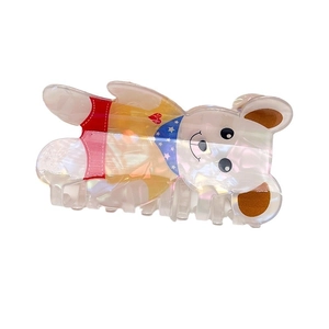 Pince à cheveux ours de dessin animé avec finition nacrée et imprimé coeur coloré