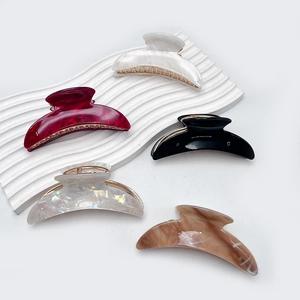 Large Crescent Acrylic Hair Claw Clip Marbled Shell Texture Elegant Hair Jaw Clip For Women Thick Hair Gold Metal Base Hair Accessories