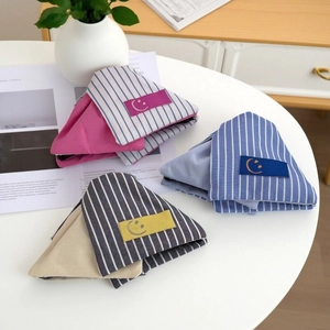 Korean Fashion Striped Fabric Shark Clip Triangle Hair Claw With Smiley Face Patch Casual Hair Styling Accessory Women