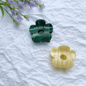 Molle di capelli a fiore in acetato per coda di cavallo in verde malachite e crema