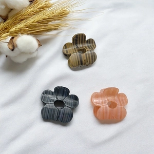 Molle per capelli in acetato a forma di fiore marroni, grigie e rosa con fiori secchi