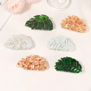 Monstera Leaf PVC Hair Claw Clip With Gold Lines Vintage Tropical Large Shark Clip For Women Daily Styling Accessories