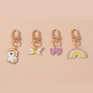 Lot de porte-clés licorne arc-en-ciel avec ailes dorées et breloques papillon