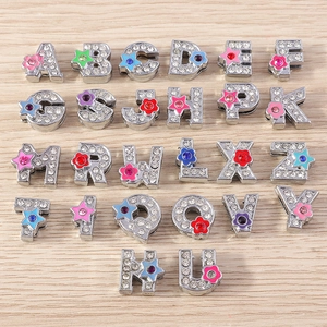 Colgantes de Letras del Alfabeto para Hacer Joyas DIY Amuletos de Aleación con Diamantes de Imitación Esmalte Mezclado Flor Corazón