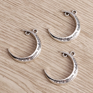Crescent Moon To The Moon And Back Lettering Pendants Vintage Silver Zinc Alloy Charms For DIY Jewelry Making Accessories