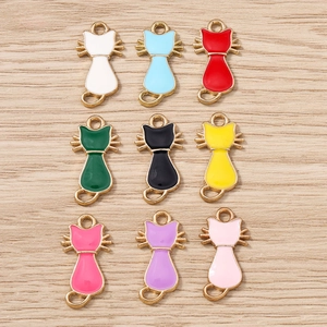 Mignons Breloques de Chat Assis en Émail Alliage de Zinc Électroplaqué Pendentifs de Chaton pour Fabrication de Bijoux DIY Bracelets Colliers Accessoires Artisanat