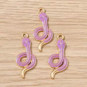 Fashionable snake pendant in purple enamel with golden finish for DIY jewelry crafts
