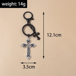 Detaillierte Größenangaben für Gothic-Kreuz-Schlüsselanhänger mit Maßen 12,1 cm x 3,5 cm