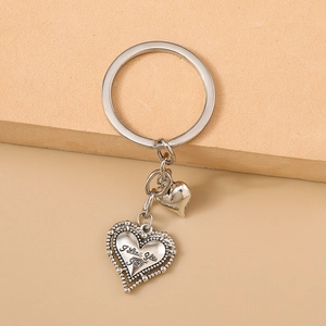 Détail du porte-clés pendentif cœur I Love You Forever en alliage d'argent vintage