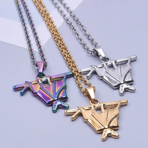 Collares con colgante de murciélago gótico en oro de 18k, plata y acero inoxidable irisado
