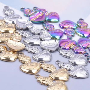 Pendentifs cœur religieux en acier inoxydable poli finitions or, argent et irisées