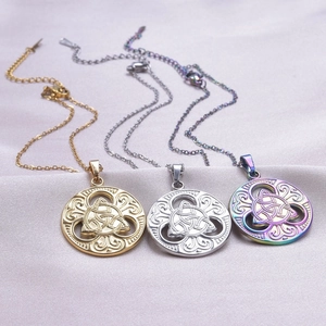 Collar con Colgante de Nudo de Bruja de Acero Inoxidable Vintage para Mujer Nudo Celta Redondo Hueco Oro Plata Iridiscente