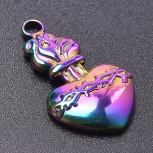 Pendentif cœur sacré en acier inoxydable arc-en-ciel avec détails de ronces