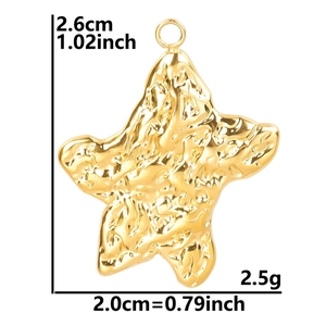 Detail of 18k gold plated star pendant with hammered texture and size dimensions