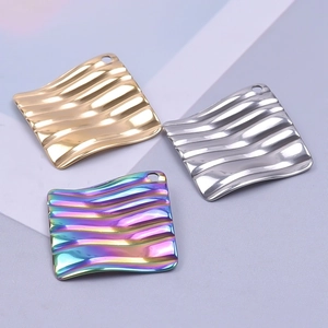 Pendentifs losange en acier inoxydable doré 18k avec motif texturé ondulé