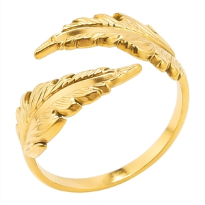 Anello piuma regolabile minimalista in acciaio inossidabile dorato con texture a foglia