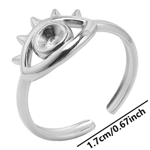 Dettaglio dell'anello malocchio argento con punte e misura del diametro interno