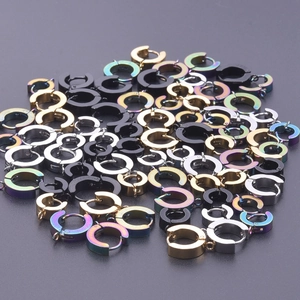 Pendientes de aro de acero inoxidable pulido en color negro, dorado, plateado y arcoíris