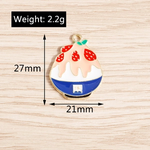 Detailed view showing dimensions and weight of enamel strawberry ice cream charm