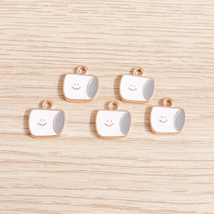 Pendentifs tasse sourire en alliage or rose et émail blanc pour création de bijoux DIY