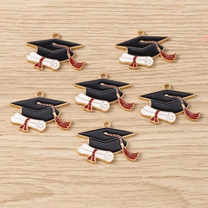 Pendentif Toque de Diplômé et Rouleau de Diplôme en Alliage Émail pour Création de Bijoux DIY Cadeau de Graduation