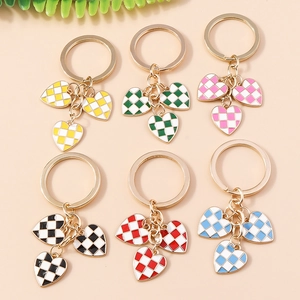 Fashionable Alloy Enamel Heart Checkerboard Keychain Gold Metal Ring Bag Pendant Decorative Accessories For Women Girls