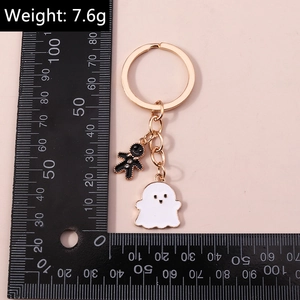 Détail des porte-clés émaillés d'Halloween de 7,6g avec fantôme et bonhomme de pain d'épices