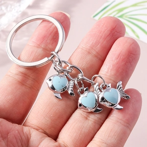 Porte-clés Poisson Créatif en Alliage Métallique Cœur Carpe Koï Pendentif de Sac Mode Anneau de Clé pour Femme Bijoux