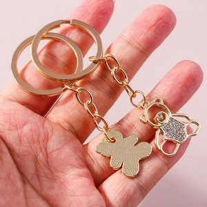 Cute Gold Metal Bear Keychain Set Heart Pattern Hollow Out Rhinestone Inlaid Animal Pendant Key Ring Gift For Women Bag Accessories
