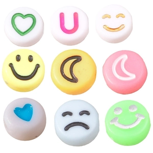 Set di perline in acrilico colorate con motivi cuore luna sorriso per gioielli fai da te