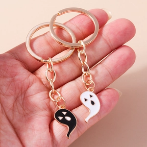 Cute cartoon Halloween ghost keychains in black and white finish for bag accessories