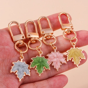 Fashion Maple Leaf Keychain Zinc Alloy Enamel Leaf Pendant For Backpack Handbag Decoration Pastoral Style Gift For Women Men