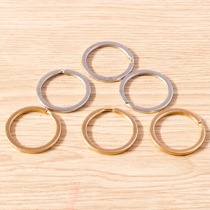 Flat round metal split rings for keychains and DIY jewelry in gold and silver plating