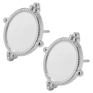 Vue détaillée des boucles d'oreilles rondes en acier 304 avec incrustation d'émail blanc