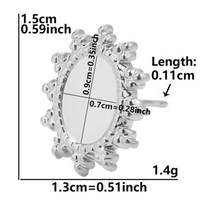 Vue macro du support de boucle d'oreille ovale en acier inoxydable avec mesures précises