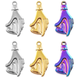 Colgante de Acero Inoxidable con Mano Sosteniendo Corazón para Creación de Joyas DIY Collar Pulsera Dorado Plateado Arcoíris