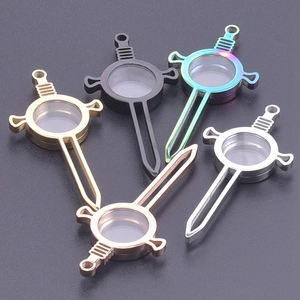 Colgantes guardapelo con forma de espada en acero oro plata negro y oro rosa pulido