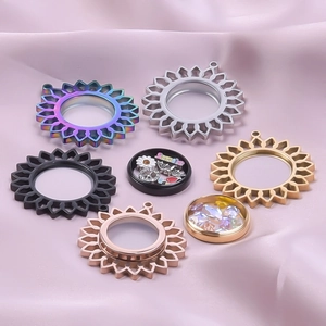 Sonnenblume Floating Locket Anhänger aus Edelstahl mit bunten Charm-Accessoires