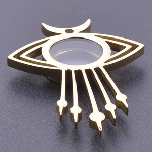Gros plan du cadre doré en acier inoxydable pour pendentif DIY à visser avec verre