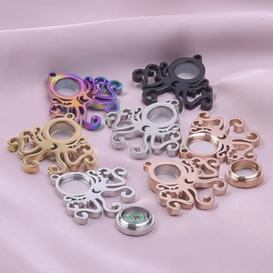 Pendentifs médaillons pieuvre en acier inoxydable de diverses couleurs sur soie