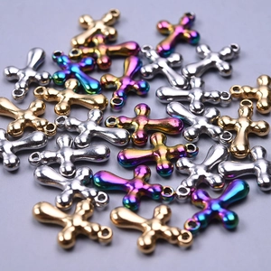 Pendentifs croix en acier inoxydable 304 poli en or, argent et arc-en-ciel pour bijoux artisanaux
