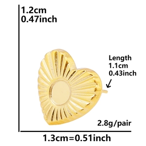 Orecchini a cuore in acciaio inossidabile dorato con strisce, misura di circa 1,2 cm