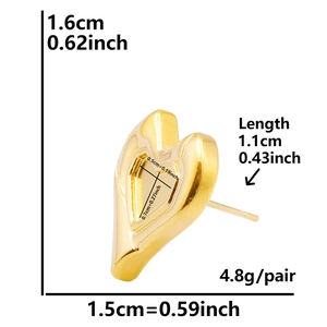 Détails des dimensions des boucles d'oreilles cœur en acier inoxydable 304 dorées à motif