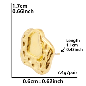 Détail montrant les dimensions et le poids des boucles d'oreilles dorées en acier 304