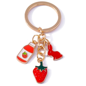 Porte-clés mignon lapin fraise en alliage doré pour sacs à main de filles