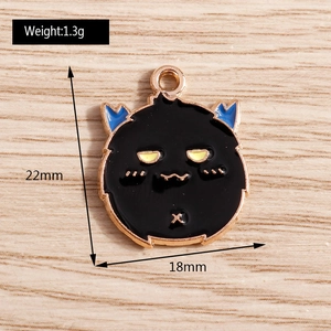 Détail d'un pendentif chat noir émaillé de 22mm avec dimensions et motif de chaton