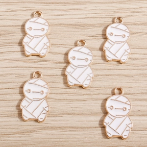 Détails de cinq pendentifs momie en émail pour la création de bijoux DIY d'Halloween
