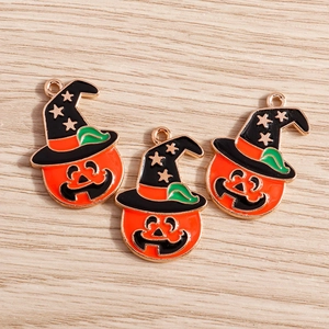 Détails des breloques citrouilles d'Halloween avec chapeaux de sorcier en émail orange