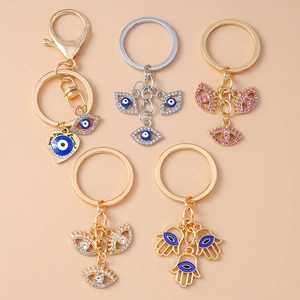 Trendiger Zinklegierung Böses Auge Hand der Fatima Schlüsselanhänger Strass Herz Palme Anhänger Persönlicher Schmuck Geschenk Für Damen Taschen