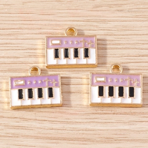 Retro Klaviertastatur-Anhänger aus lila Emaille-Legierung für DIY-Schmuck und Bastelarbeiten